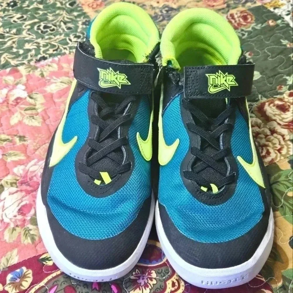 Nike‎ Hustle youth basketball shoes